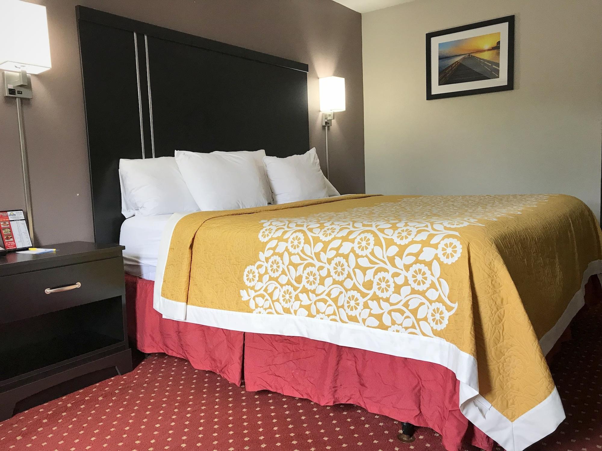 Days Inn By Wyndham Livonia Canton Detroit Екстер'єр фото