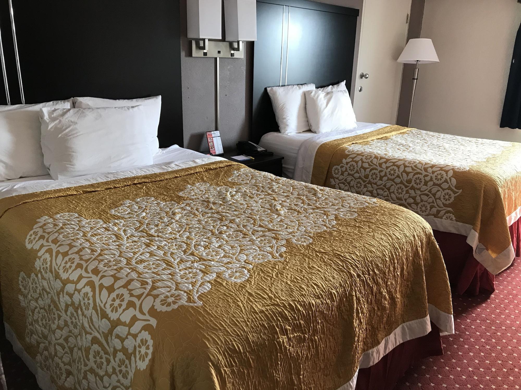Days Inn By Wyndham Livonia Canton Detroit Екстер'єр фото