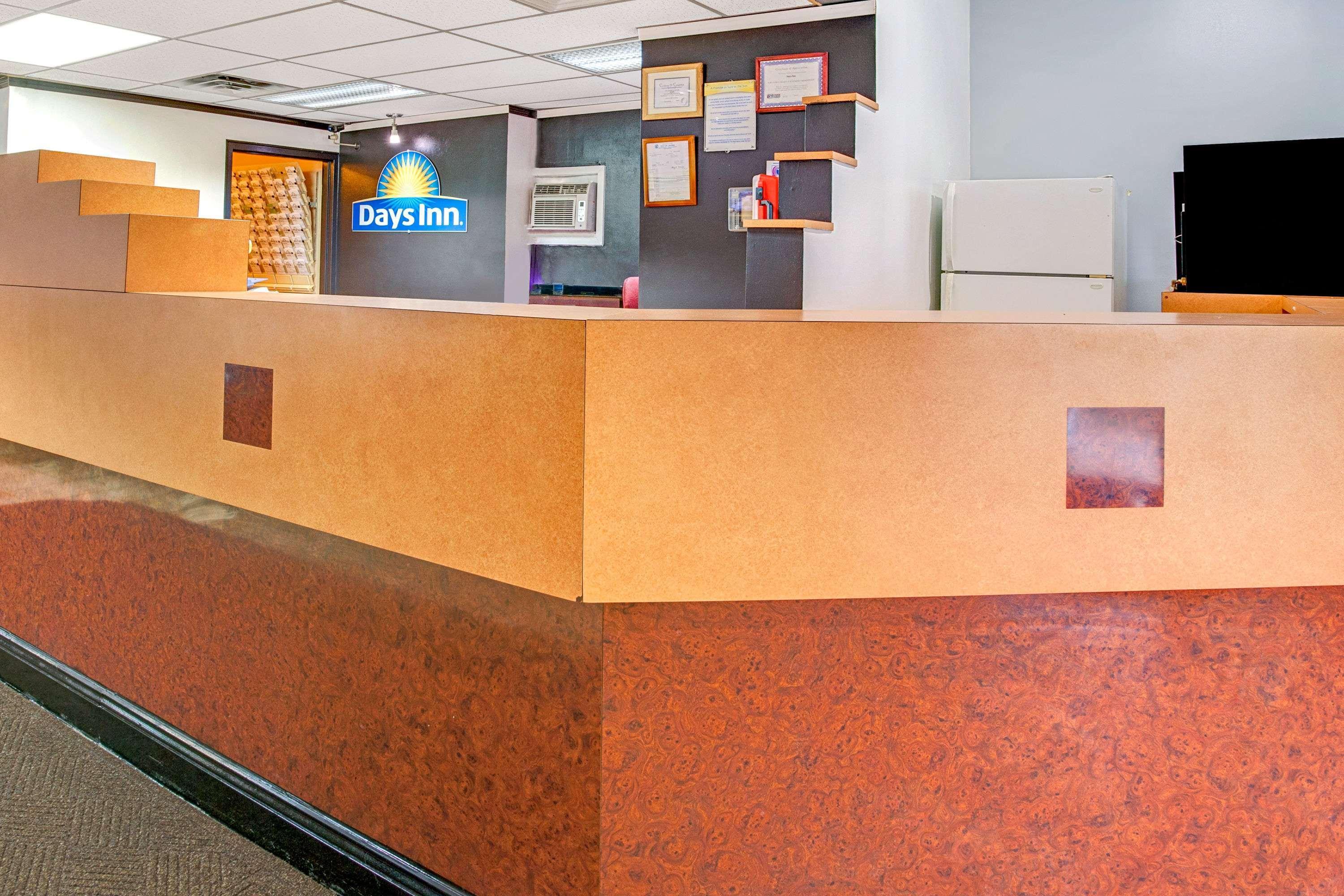 Days Inn By Wyndham Livonia Canton Detroit Екстер'єр фото
