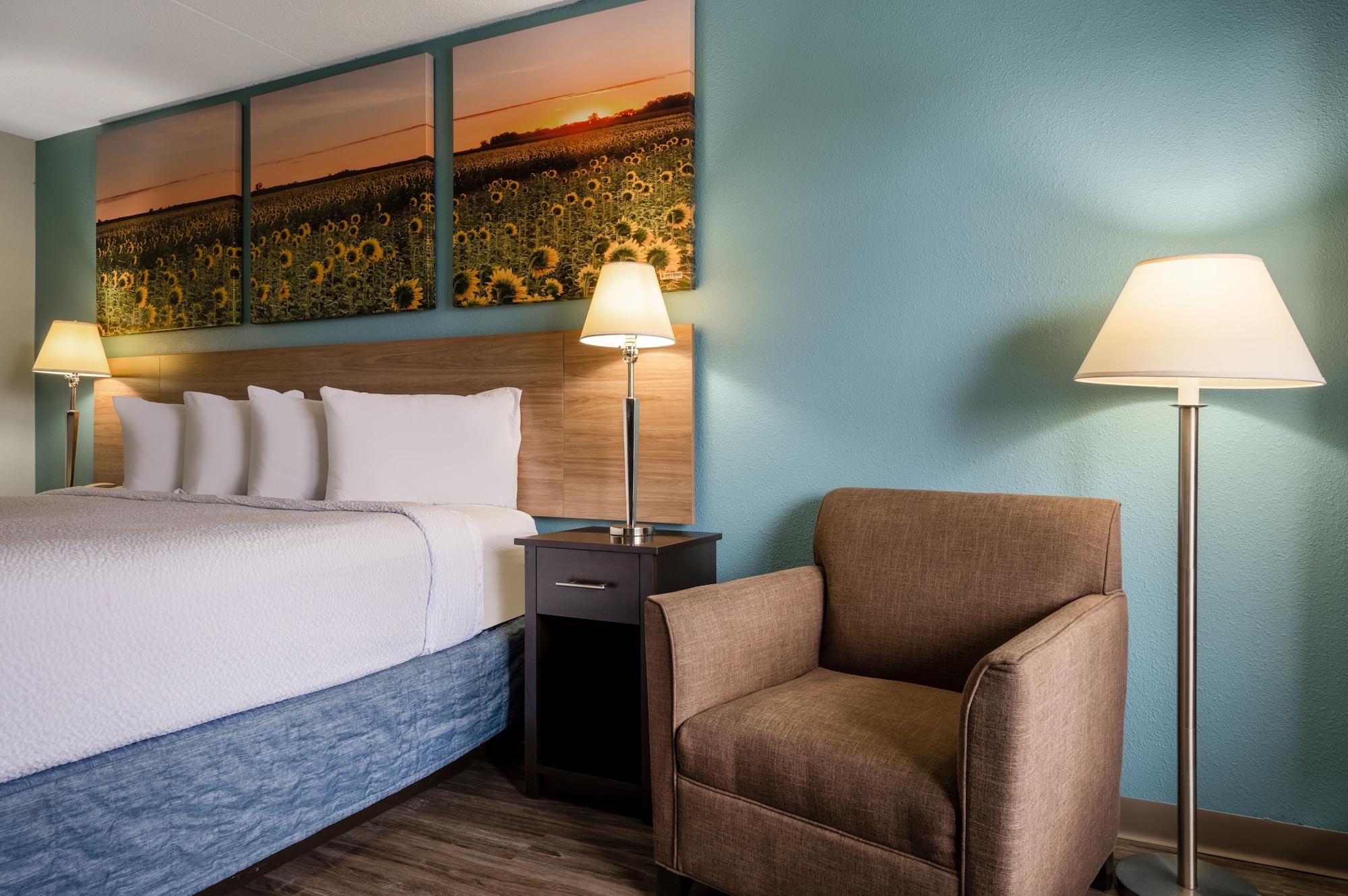 Days Inn By Wyndham Livonia Canton Detroit Екстер'єр фото