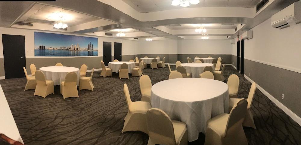 Days Inn By Wyndham Livonia Canton Detroit Екстер'єр фото